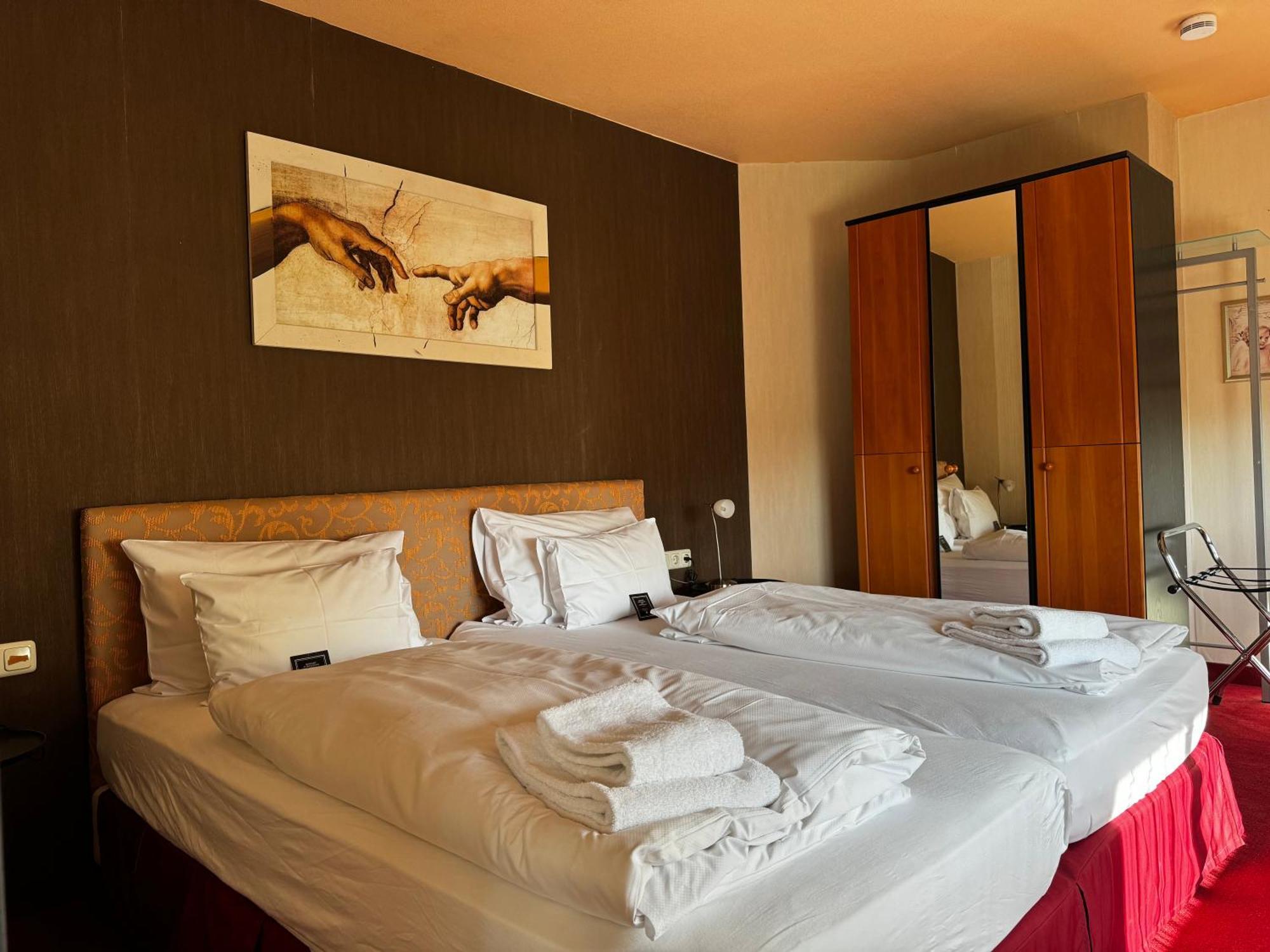 Arthotel Ana Aura Aystetten Exterior foto